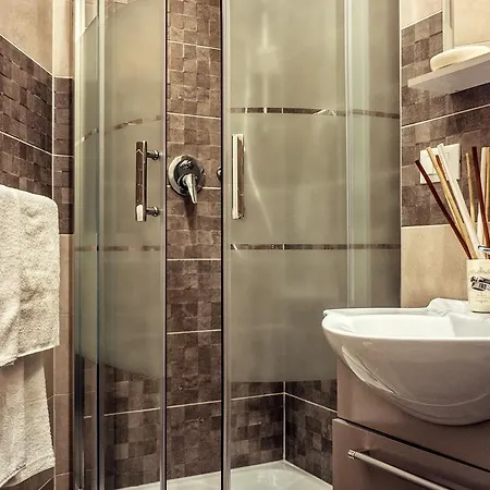 Spacious Apt Via Dei Mille * Rom